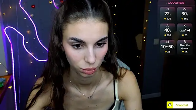 Snapshot of EmmyGreans chatting on 09/30/25, 12:11 EmmyGreans online show from 09/30/25, 12:11