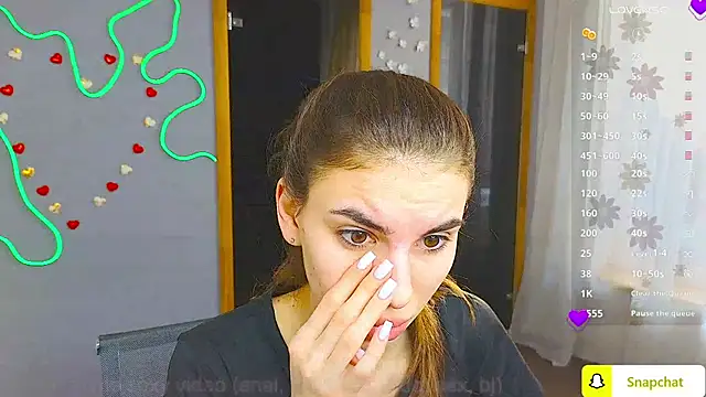 Snapshot of EmmyGreans chatting on 03/01/25, 06:35 EmmyGreans online show from 03/01/25, 06:35