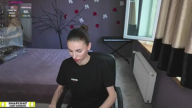 EmmyGreans online show from 04/17/26, 11:46