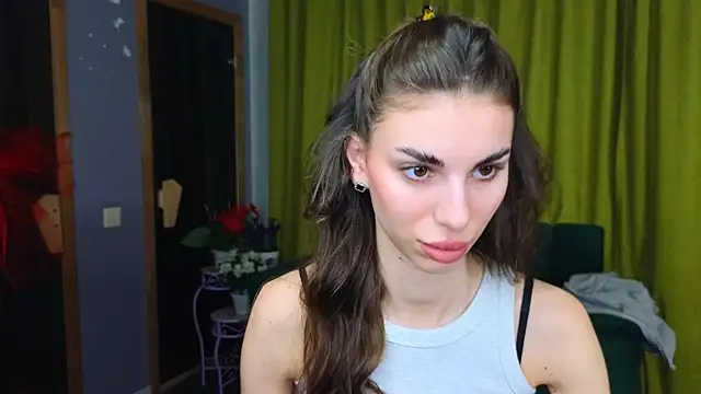 EmmyGreans online show from 03/30/26, 05:42