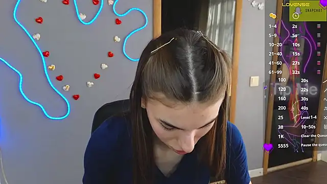 Snapshot of EmmyGreans chatting on 03/21/25, 06:27 EmmyGreans online show from 03/21/25, 06:27