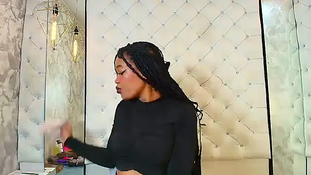 CrystalBrooke3x online show from 04/07/26, 10:00