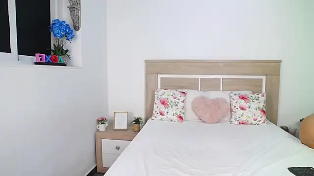 AylinRoss online show from 09/19/25, 05:28