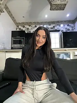 AylinRoss online show from 02/19/25, 04:22