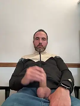 Snapshot of leon3875 chatting on 03/05/26, 03:19 leon3875 online show from 03/05/26, 03:19