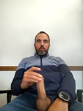 Snapshot of leon3875 chatting on 02/12/26, 03:34 leon3875 online show from 02/12/26, 03:34