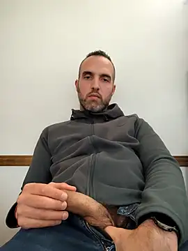 Snapshot of leon3875 chatting on 09/12/25, 03:34 leon3875 online show from 09/12/25, 03:34