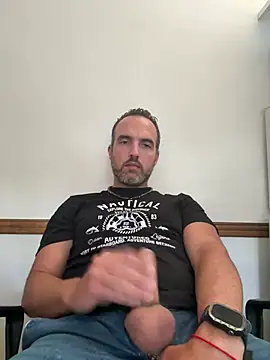 Snapshot of leon3875 chatting on 02/18/26, 03:19 leon3875 online show from 02/18/26, 03:19