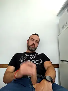 Snapshot of leon3875 chatting on 03/06/25, 03:35 leon3875 online show from 03/06/25, 03:35