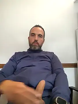 Snapshot of leon3875 chatting on 02/05/26, 03:19 leon3875 online show from 02/05/26, 03:19