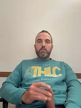 Snapshot of leon3875 chatting on 04/09/26, 03:29 leon3875 online show from 04/09/26, 03:29