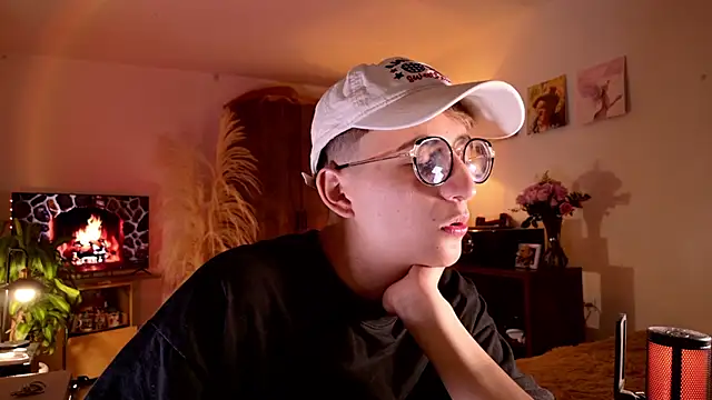 Mr evan1 online show from 10/04/25, 01:34