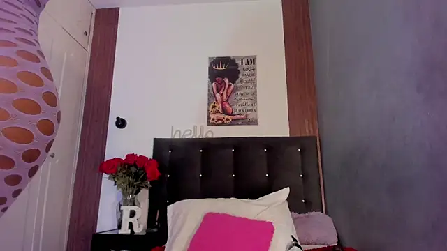 Reina Love2 online show from 04/09/26, 02:35