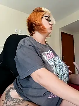 Escarlate4you  online show from 12/18/25, 09:14