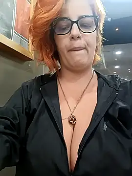 Escarlate4you  online show from 10/22/25, 12:54