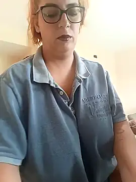 Snapshot of Escarlate4you_ chatting on 12/19/25, 09:55 Escarlate4you online show from 12/19/25, 09:55