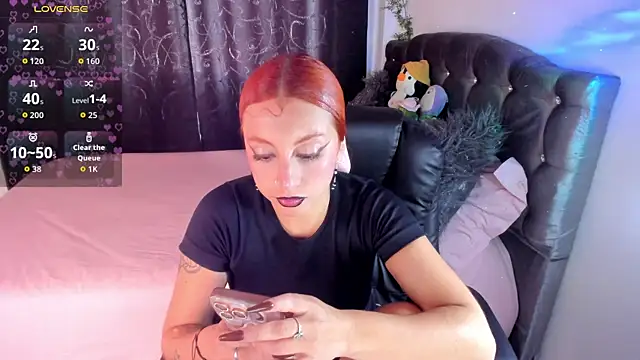 Violetaarey online show from 04/17/26, 07:28