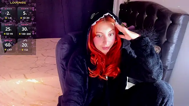 Violetaarey online show from 04/22/26, 02:18