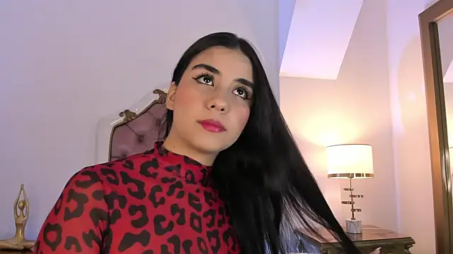 Snapshot of Mara_Betancurt chatting on 09/27/25, 03:45 Mara Betancurt online show from 09/27/25, 03:45