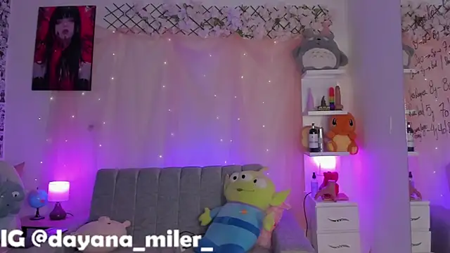 Snapshot of _dayana_miler chatting on 10/10/25, 01:28 dayana miler online show from 10/10/25, 01:28