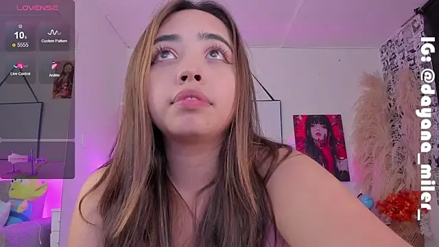 Snapshot of _dayana_miler chatting on 03/20/25, 03:45 dayana miler online show from 03/20/25, 03:45