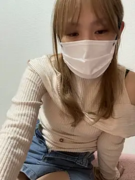 Snapshot of amichao chatting on 03/08/26, 05:22 amichao online show from 03/08/26, 05:22