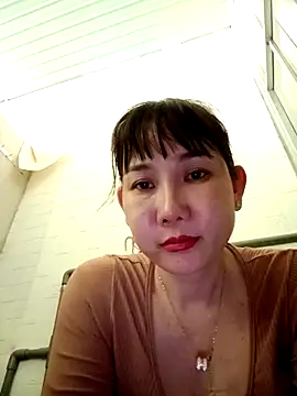 Snapshot of Ana_love2000 chatting on 10/04/25, 02:02 Ana love2000 online show from 10/04/25, 02:02