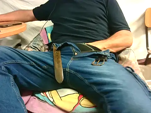 Snapshot of Giulio35_Pika chatting on 09/10/25, 02:38 Giulio35 Pika online show from 09/10/25, 02:38