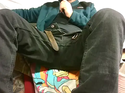 Snapshot of Giulio35_Pika chatting on 12/14/25, 08:09 Giulio35 Pika online show from 12/14/25, 08:09