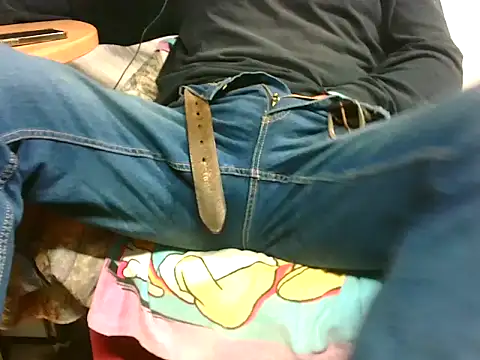 Snapshot of Giulio35_Pika chatting on 10/29/25, 03:44 Giulio35 Pika online show from 10/29/25, 03:44