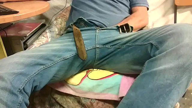 Snapshot of Giulio35_Pika chatting on 09/28/25, 05:03 Giulio35 Pika online show from 09/28/25, 05:03