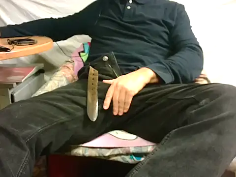 Snapshot of Giulio35_Pika chatting on 12/04/25, 04:17 Giulio35 Pika online show from 12/04/25, 04:17