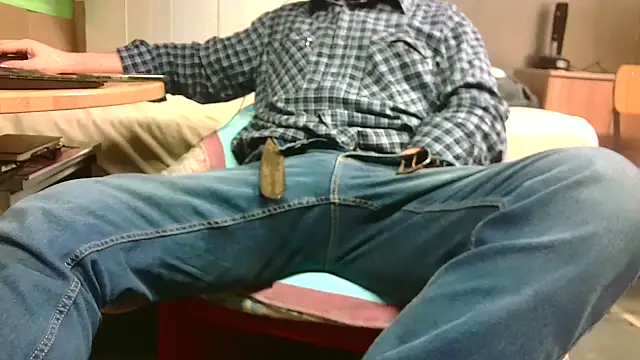 Giulio35 Pika online show from 02/17/26, 05:21