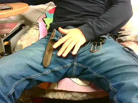 Snapshot of Giulio35_Pika chatting on 11/22/25, 06:45 Giulio35 Pika online show from 11/22/25, 06:45