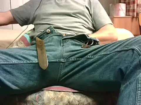 Giulio35 Pika online show from 04/13/26, 04:00