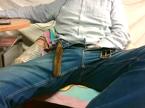 Giulio35 Pika online show from 12/21/25, 04:14