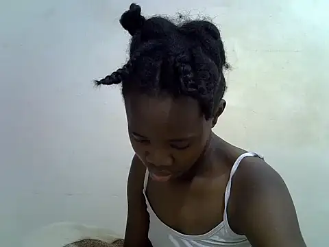 Snapshot of hey_its_andreana chatting on 10/25/25, 10:10 hey its andreana online show from 10/25/25, 10:10