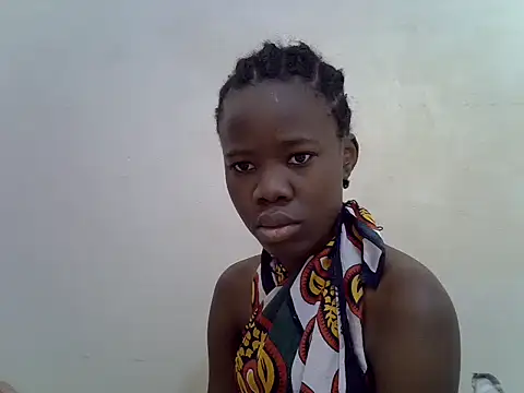 Snapshot of hey_its_andreana chatting on 10/20/25, 12:27 hey its andreana online show from 10/20/25, 12:27