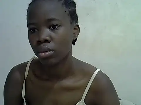 Snapshot of hey_its_andreana chatting on 10/14/25, 06:08 hey its andreana online show from 10/14/25, 06:08