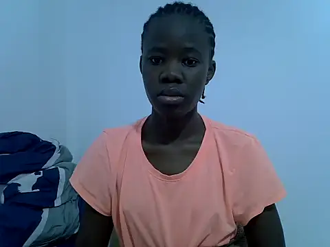 Snapshot of hey_its_andreana chatting on 07/06/26, 08:32 hey its andreana online show from 07/06/26, 08:32