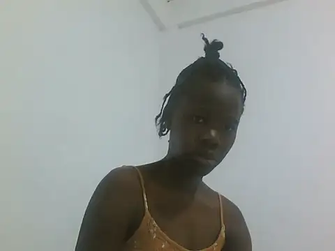 Snapshot of hey_its_andreana chatting on 06/12/26, 08:45 hey its andreana online show from 06/12/26, 08:45