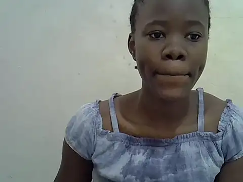 Snapshot of hey_its_andreana chatting on 10/08/25, 01:34 hey its andreana online show from 10/08/25, 01:34