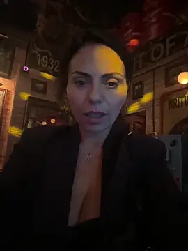 KimKelly13 online show from 11/02/25, 09:53