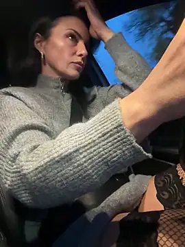 KimKelly13 online show from 12/04/25, 07:07