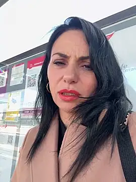 KimKelly13 online show from 12/18/25, 11:47