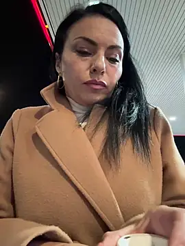 Snapshot of KimKelly13 chatting on 03/04/26, 03:47 KimKelly13 online show from 03/04/26, 03:47