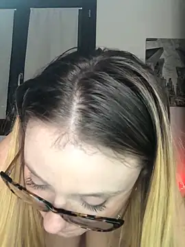 Snapshot of chloetarducci chatting on 03/02/25, 08:25 chloetarducci online show from 03/02/25, 08:25