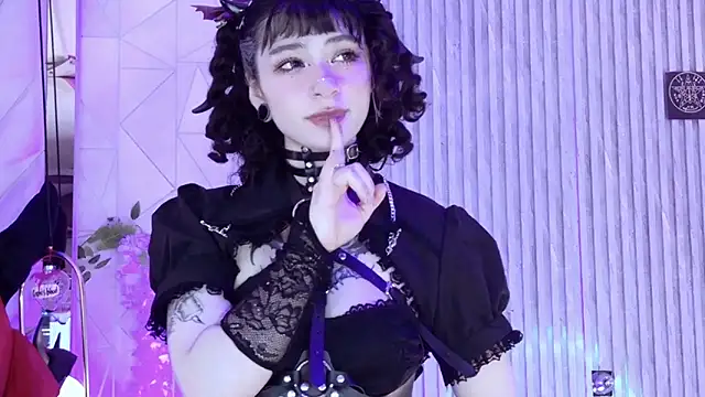 zephirahabney online show from 11/01/25, 02:00