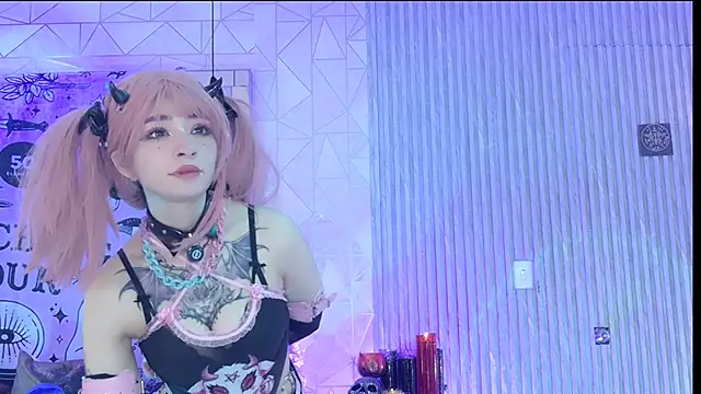 zephirahabney online show from 12/05/25, 03:10