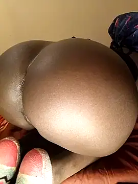 Misskhalifa  online show from 11/30/25, 12:11